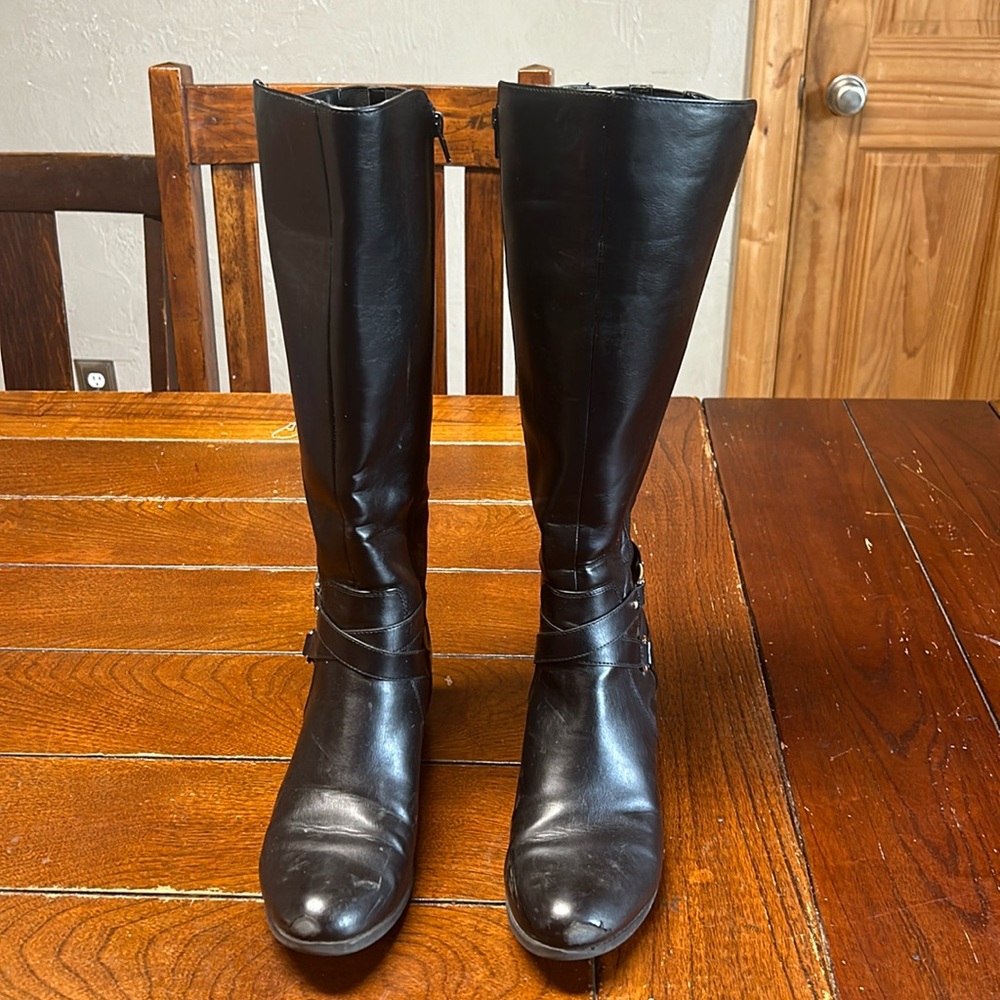 Liz Claiborne Womens Tenny Flat Heel Riding Boots
